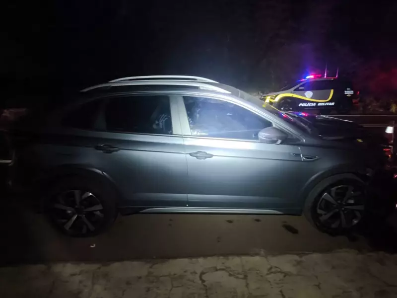 Motorista bêbado bate em moto e foge, deixando mulher grávida ferida em SP