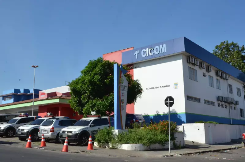 Mulher é presa em Manaus por se passar por dentista e aplicar golpe em 50 vítimas