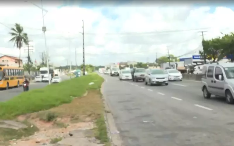 Mulher de 55 anos morre atropelada ao atravessar BA-256 em Salvador