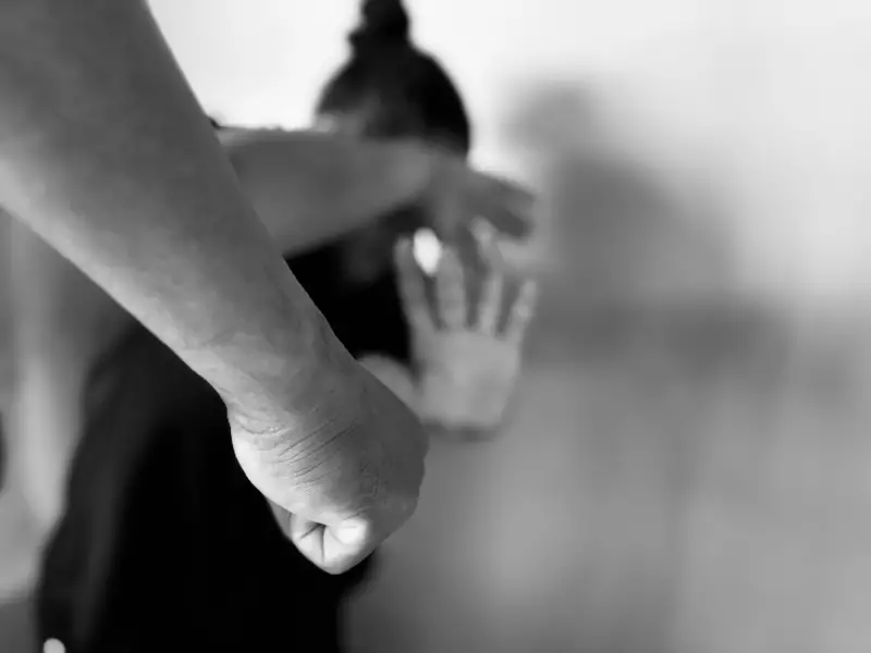 Mulher sofre agressões e mata-leão do marido em Limoeiro de Anadia