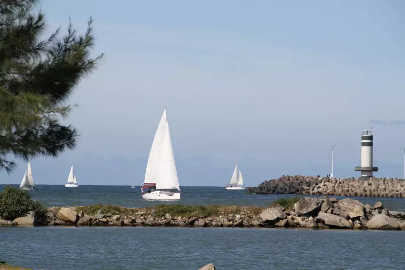 Navegantes: 93 mil habitantes e um polo logístico com porto e aeroporto