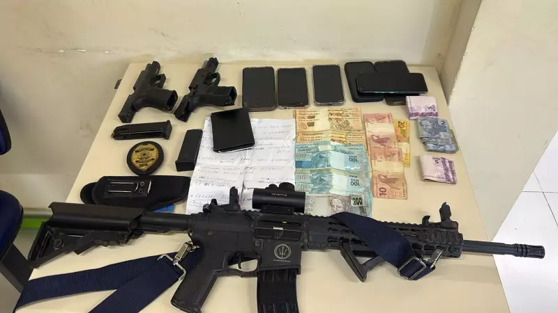Operação em Búzios prende 3 por extorsão, incluindo policial e ex-secretário