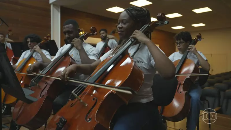 Orquestra Maré do Amanhã completa 15 anos transformando vidas no Rio