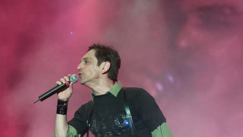 Paulo Miklos, aos 67 anos, lança parceria com Papisa e celebra carreira