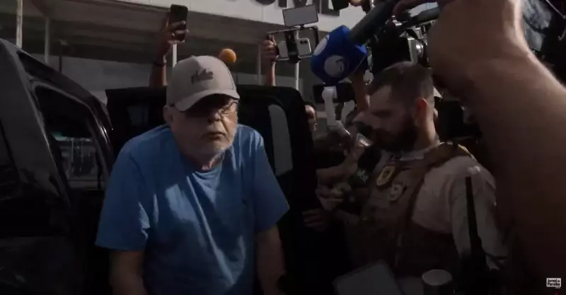 Pediatra condenado a 22 anos por estupro de crianças recebe prisão domiciliar