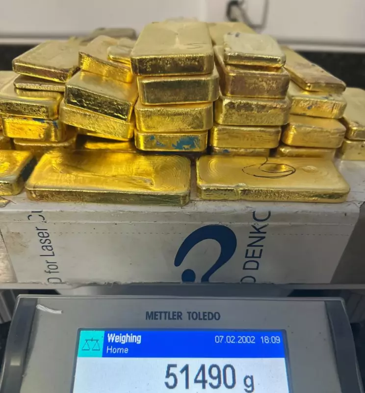 PF apreende 51 kg de ouro e prende 3 em aeroporto de Boa Vista
