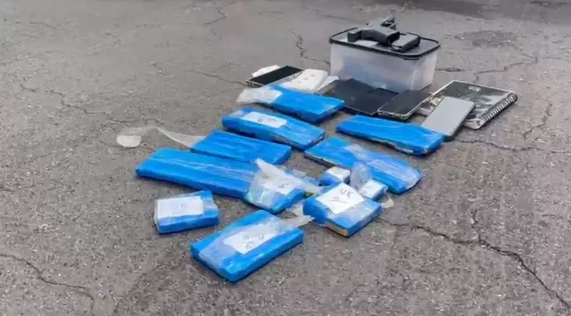 PF apreende ouro, arma e munições em avião no Aeroporto de Boa Vista