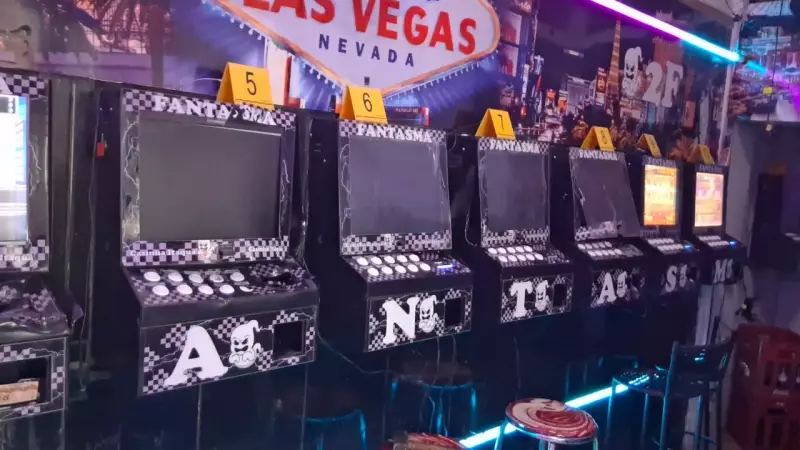 PM apreende 67 máquinas e fecha bingos clandestinos em Itaquaquecetuba