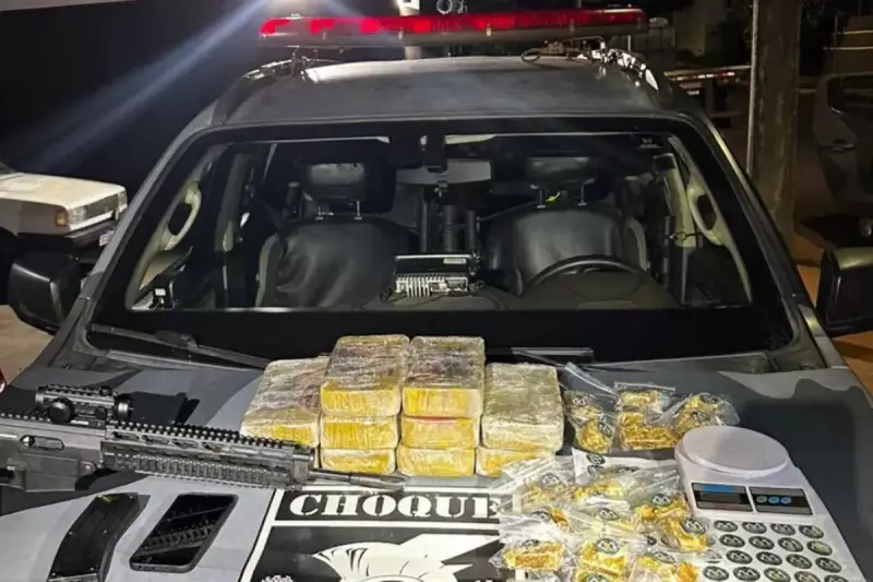 PM desarticula esquema de tráfico com 'disk-entrega' e apreende 11 kg de drogas