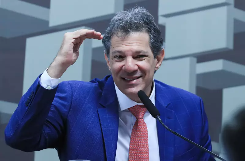 Possível saída de Haddad da Fazenda gera cautela no mercado fiscal