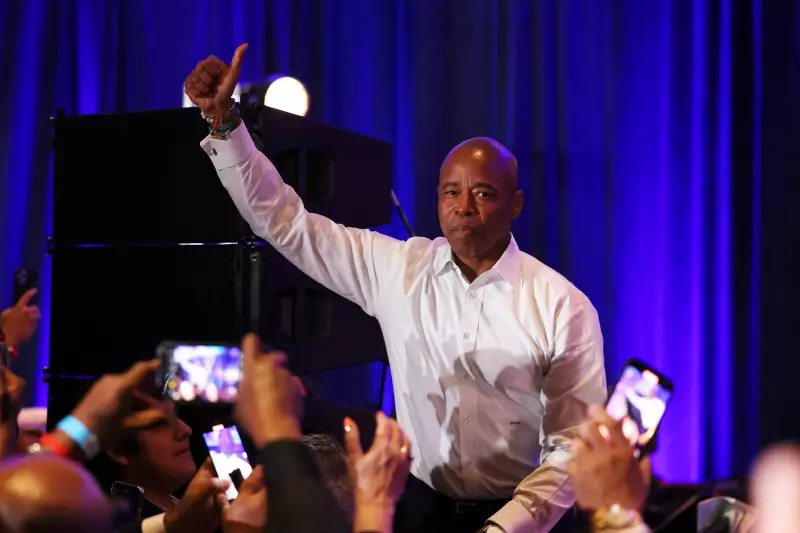 Prefeito de NY assina ordem contra desinvestimento em Israel antes de deixar cargo