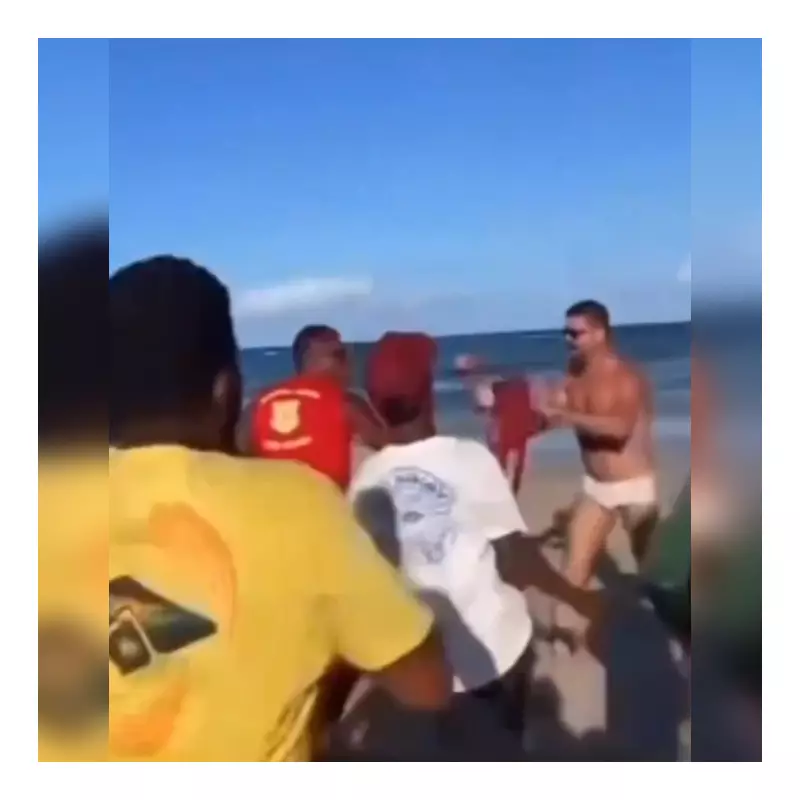 Prefeitura suspende barraca após turistas serem linchados em Porto de Galinhas