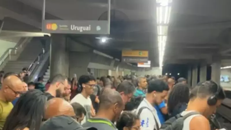 Problema técnico na Linha 4 do MetrôRio deixa estações lotadas nesta quinta