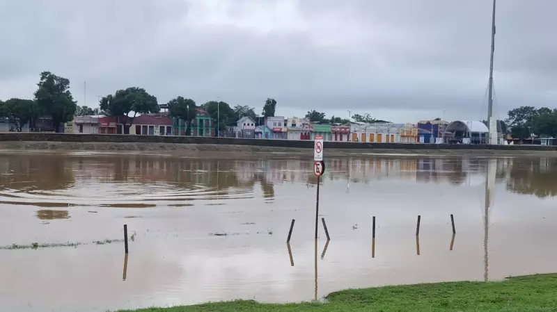 Rio Acre atinge 14,94 m e afeta 2 mil pessoas em Rio Branco