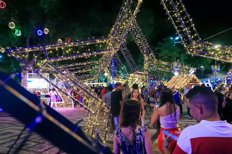 Rio Branco aprova transporte gratuito em 9 datas e adia luzes de Natal por chuvas