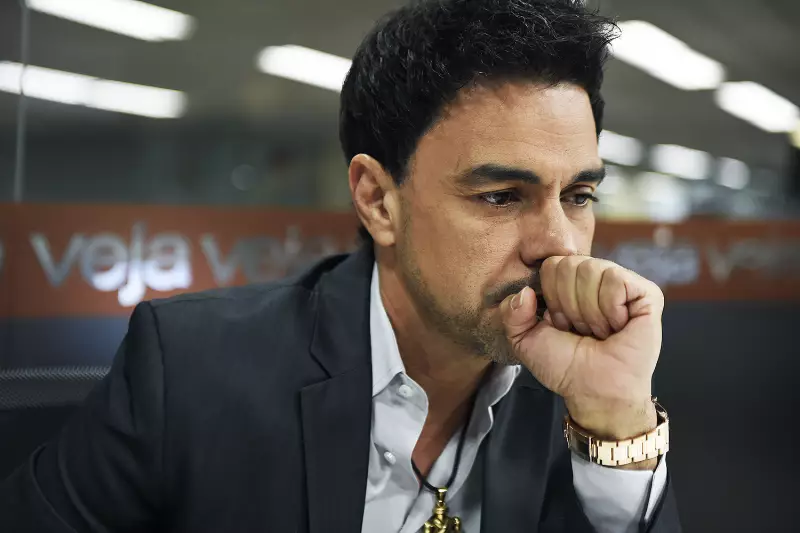 SBT substitui Zezé di Camargo por Latino no réveillon após polêmica política