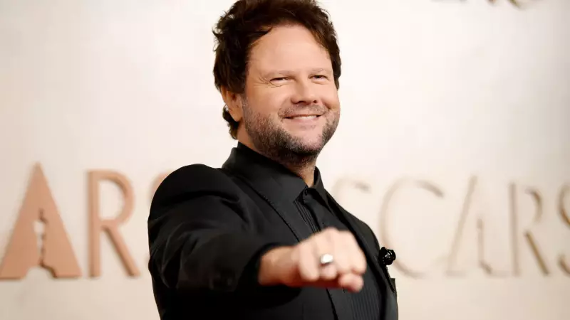 Selton Mello brilha em Hollywood e rouba cenas em remake de 'Anaconda'