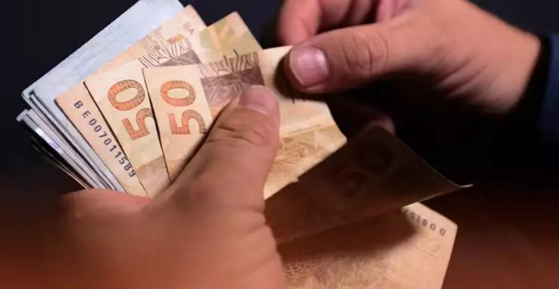 Servidores do ES recebem abonos de fim de ano que chegam a R$ 6 mil