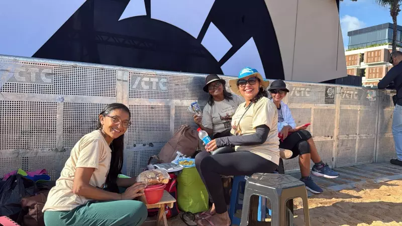 Show de Frei Gilson atrai multidão na Orla de João Pessoa; veja horários