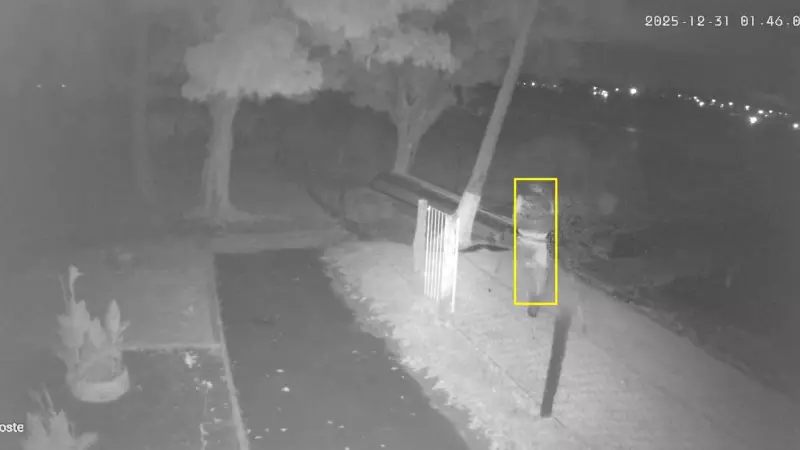 Suspeito com muletas é flagrado furtando barco em rancho de Penápolis