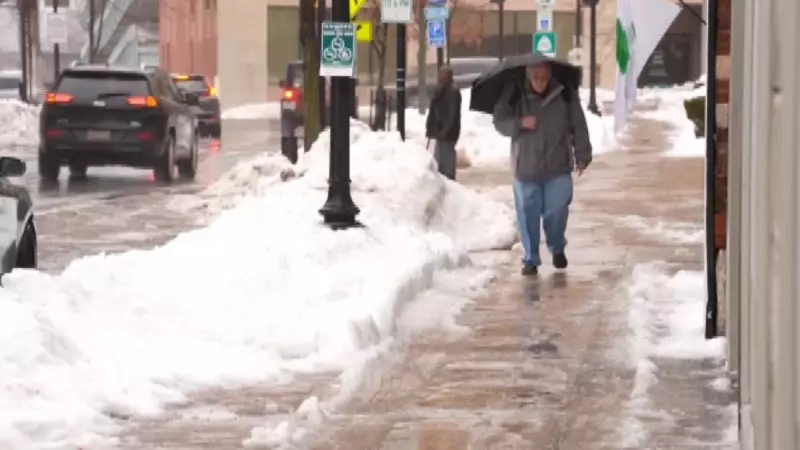 Tempestade nos EUA cancela voos e afeta 30 milhões com neve e chuva
