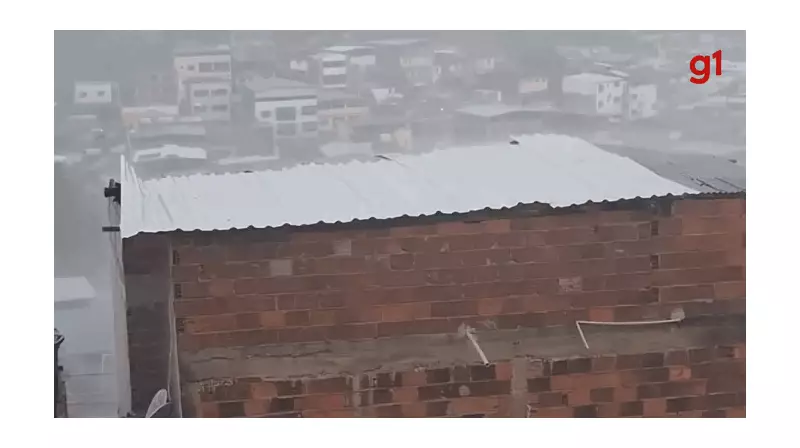 Temporal em Ipatinga: 37,2 mm em 1 hora causa destelhamentos e alagamentos