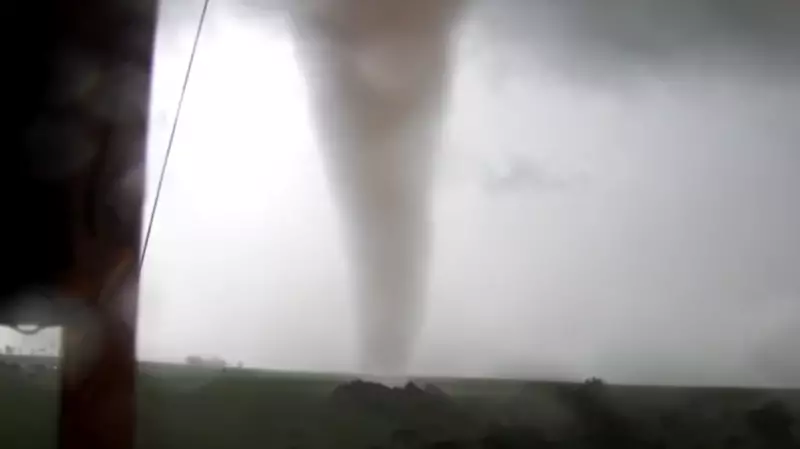 Tornado atinge Paraguai a 57 km de Foz: especialista confirma fenômeno