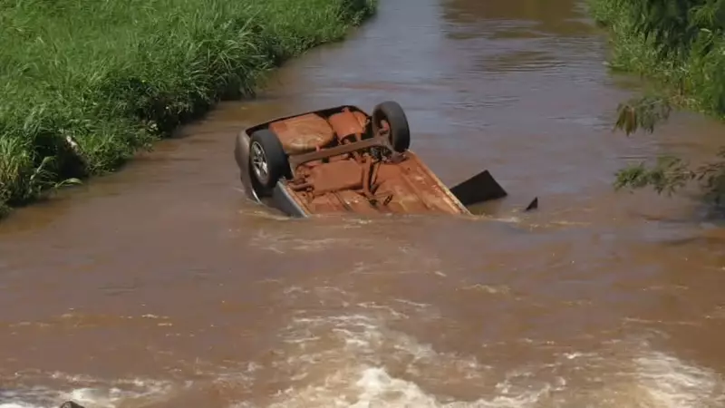 Tragédia em Toledo: Mãe e filha de 3 anos morrem após carro cair no rio