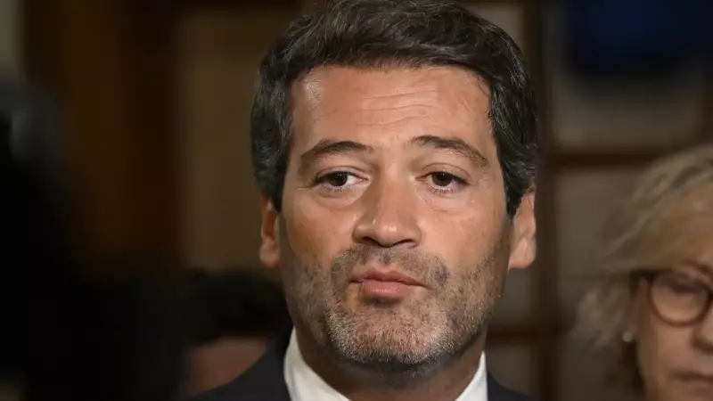 Tribunal de Lisboa condena André Ventura a retirar cartazes sobre ciganos