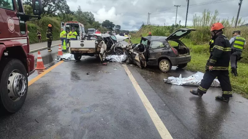 Três mortos em colisão frontal na SP-344 em Divinolândia