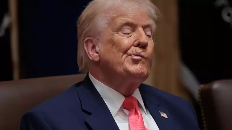 Trump ordena bloqueio total a petroleiros e declara Venezuela 'organização terrorista'