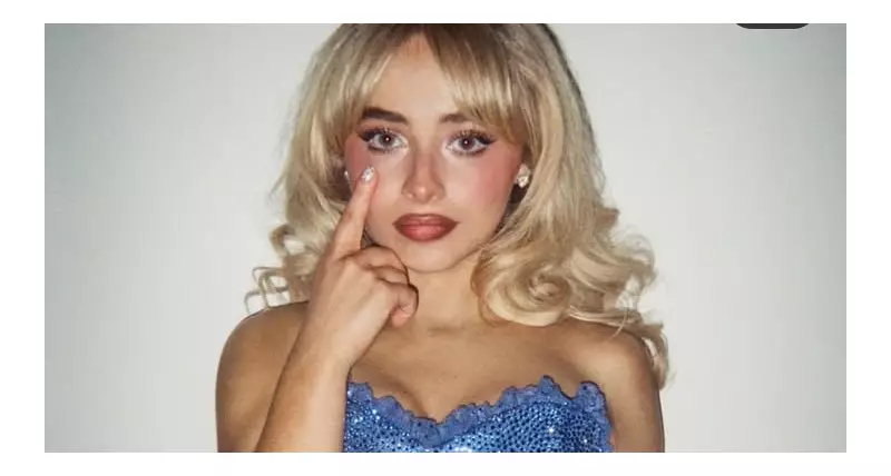 Unhas de bolinha: tendência de 2026 apoiada por Sabrina Carpenter e Dua Lipa