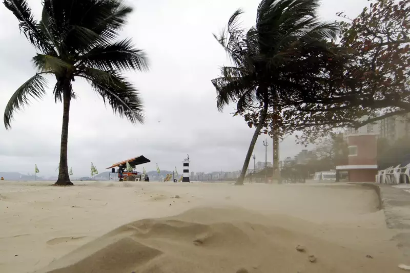 Ventos de 60 km/h atingem Litoral Norte de SP: alerta da Marinha