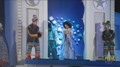 Baile do Menino Deus: 70 mil pessoas celebram Natal brasileiro no Recife