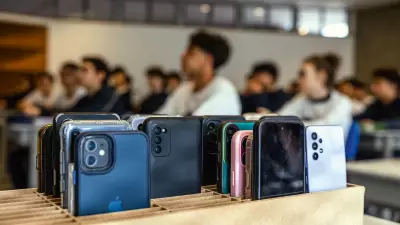 Celulares nas escolas: proibição mostra 83% mais atenção dos alunos