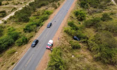 Homem se fere após capotamento e princípio de incêndio na BA-120