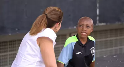 Jogador do Botafogo supera queimaduras em 80% do corpo e brilha no sub-11