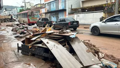 Juiz de Fora decreta emergência após temporal: 174 ocorrências e moradores resgatados