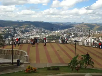 Juiz de Fora terá Show da Virada 2026 com espetáculo de luzes no Morro do Cristo