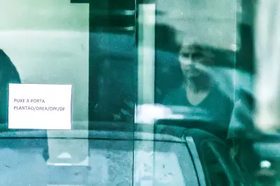 Moraes autoriza Bolsonaro a operar hérnia no Natal; internação será na quarta