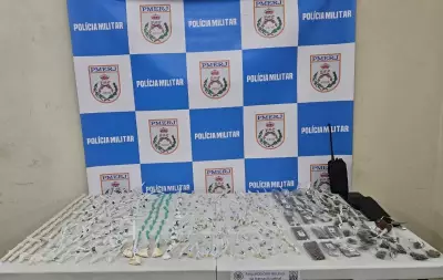 Mulher agride PMs e drogas são apreendidas em Volta Redonda