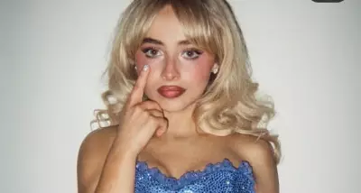Unhas de bolinha: tendência de 2026 apoiada por Sabrina Carpenter e Dua Lipa