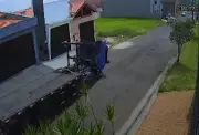 Acidente grave em SP: Cabine de caminhão se solta, passageiro cai e é atropelado