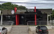 Adolescente foge de abordagem e colide moto em viatura da GCM em Salto de Pirapora