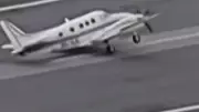 Avião tomba durante pouso no Aeroporto da Pampulha; sete pessoas a bordo
