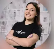 Campeã mundial de karatê morre em acidente um dia antes da formatura em SC