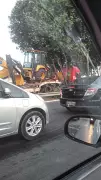 Carreta invade ciclovia em Maceió após evitar colisão; ninguém se feriu