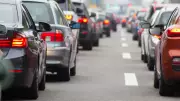 Congestionamentos em SP crescem 7,2% em dezembro; especialista aponta uso do carro