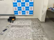 Dupla é presa com 1,6 kg de drogas em Volta Redonda, RJ