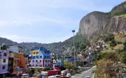 IBGE revela: quase 1/3 dos cariocas moram em favelas, com graves déficits de infraestrutura